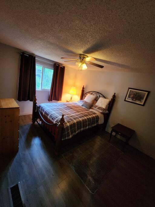 Entire 3 Bedroom House In Elliot Lake Екстериор снимка